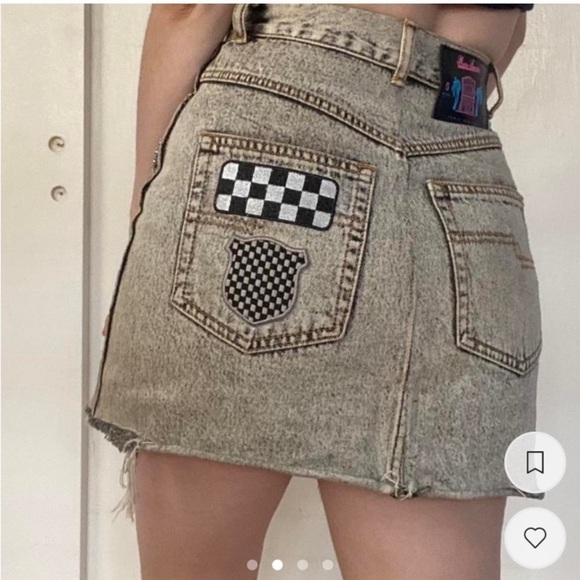 Marc Jacob’s Grey Denim Embellishments Mini Skirt SZ 0 - Picture 3 of 4